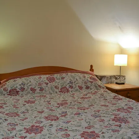 Tudor House Дом отдыха *